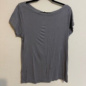 Kate Quinn boat neck tee